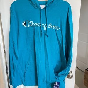 Men’s champion hoodie with tags